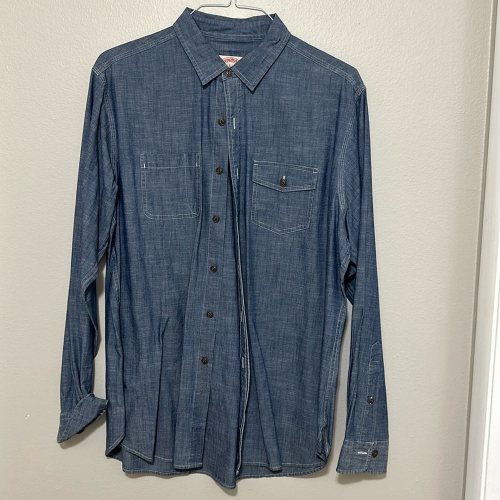 Men’s dress shirt